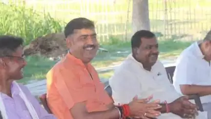 मोतिहारी: भाजपा जिला अध्यक्ष के नेतृत्व में मोतिहारी में प्रधानमंत्री के आगमन को लेकर चढ़रहिया में समीक्षा बैठक संपन्न हुई