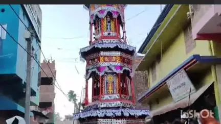 चौसा: चौसा प्रखंड क्षेत्र के विभिन्न हिस्सों में रविवार को मोहर्रम का त्यौहार धूमधाम से मनाया गया