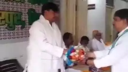 मुशहरी: तिलक मैदान स्थित जिला कांग्रेस कार्यालय में एआईसीसी पर्यवेक्षक ने कार्यकर्ताओं के साथ की बैठक