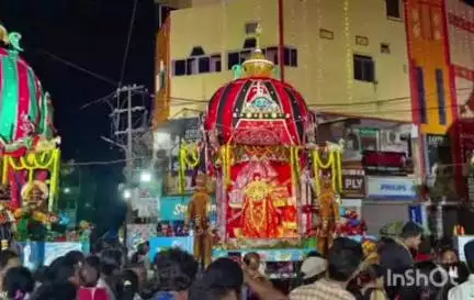 କଟକ ପୌରାଞ୍ଚଳ: ଦୋଳ ମୁଣ୍ଡେଇ ସ୍ଥିତ ପତିତପାବନ ଜୀଉ ମନ୍ଦିରରେ ସୁନାବେଶ ରବିବାର ସନ୍ଧ୍ୟାରେ ଅନୁଷ୍ଠିତ ହୋଇଯାଇଛି