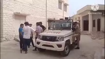 डीडवाना: सालासर एक्सप्रेस के आगे कूदकर एक युवक ने दी जान, बड़ी संख्या में लोग हुए इकट्ठा