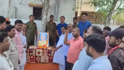 मोतिहारी: मोतिहारी के रघुनाथपुर में मनाई गई डॉक्टर श्यामा प्रसाद मुखर्जी की जयंती