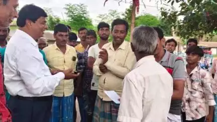 খড়গ্রাম: খাসপুর ডাহাতলায় এলাকায় মহরম অনুষ্ঠানে উপস্থিত হয়ে জনসংযোগ করলেন বিধায়ক