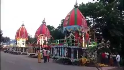 କେନ୍ଦୁଝର ସହର: ସୁନାବେଶରେ ଝଟକିଲେ ତିନି ଠାକୁର
 ମଲ୍ଲପଶି ଠାରେ ଅନୁଷ୍ଠିତ