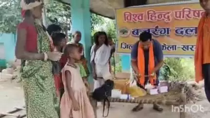 नीमडीह: बिंदुबेड़ा सबर टोला में स्वास्थ्य शिविर का आयोजन किया गया