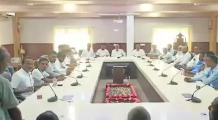 বৰপেটা: কয়াকুছিত ৰাইজৰ দলৰ সাংগঠনিক ভেটি শক্তিশালী কৰাৰ উদ্দেশ্যে পৰ্যালোচনা সভা অনুষ্ঠিত