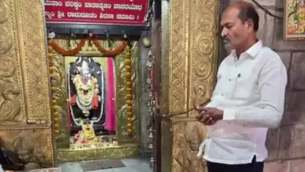 ಹಗರಿಬೊಮ್ಮನಹಳ್ಳಿ: ಗುರುಭವನ ಬಳಿಯ ಆಂಜನೇಯಸ್ವಾಮಿ ದೇವಸ್ಥಾನಕ್ಕೆ ಶಾಸಕ ನೇಮಿರಾಜ್ ನಾಯ್ಕ್ ಭೇಟಿ, ಜೀರ್ಣೋದ್ಧಾರ ಕಾಮಗಾರಿ ಪರಿಶೀಲನೆ