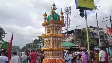 ধূপগুড়ি: মহরম উপলক্ষ্যে বানারহাটে আয়োজিত শতাব্দী প্রাচীন মেলা