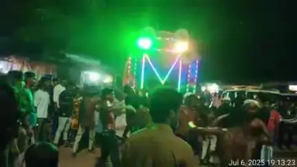 মুরারই ১: পলসা কারবালা ময়দানে মহরমের শোভাযাত্রা দেখার জন্য ভিড়
