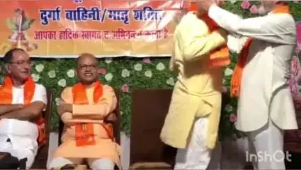 बाजपुर: रामराज रोड स्थित रॉयल गार्डन मैरिज पैलेस में विहिप की जिला बैठक में आगामी कार्यक्रमों पर हुई चर्चा
