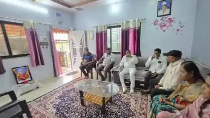बुलढाणा: शहरातील एकता नगर येथे आमदार संजय गायकवाड यांनी दिली सांत्वनपर भेट