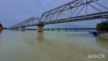 पटियाली: कछला गंगा में जल स्तर खतरे के निशान तक पहुंचा, प्रशासन अलर्ट पर