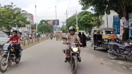 खलीलाबाद: दसवीं मोहर्रम पर कर्बला हुसैन की याद में ताजिया निकालने से पहले अपर पुलिस अधीक्षक, सीईओ व कोतवाली प्रभारी ने किया भ्रमण
