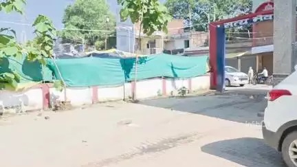 मंझनपुर: डीएम के निर्देश पर 21 शिक्षकों और शिक्षा मित्रों का रुका वेतन, औचक निरीक्षण के दौरान मिले थे गायब