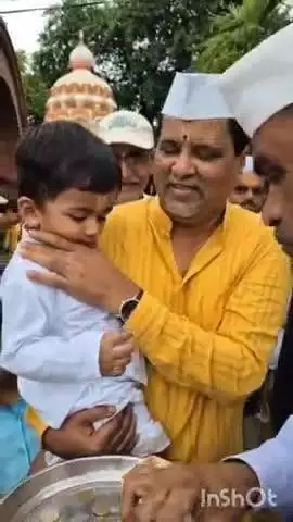 अलिबाग: वरसोली येथील विठ्ठल-रखुमाई मंदिरात आषाढी एकादशीनिमित्त आमदार महेंद्र दळवी यांनी घेतले दर्शन