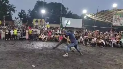 खलारी: खलारी में सेन्ट्रल मुहर्रम कमेटी के तत्वाधान में अस्त्र शस्त्र खेल प्रतियोगिता का आयोजन