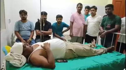 সুতি ২: মহরমে অস্ত্র প্রদর্শনী নিষেধ করতে গিয়ে আক্রান্ত তৃণমূল নেতা, ঘটনায় ব্যাপক চাঞ্চল্যর জগতাই এলাকায়