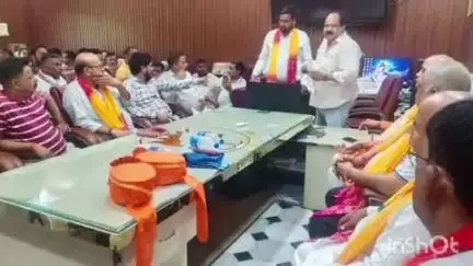 पटियाली: सिढपुरा में भारतीय जन संघ के संस्थापक डॉ. श्यामा प्रसाद मुखर्जी की मनाई गई जयंती, भाजपा जिलाध्यक्ष रहे मौजूद