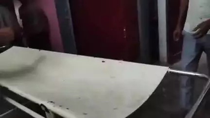 बिसवां: चंदौली के पास अज्ञात वाहन की टक्कर से एक बाइक पर सवार नशे में धुत 4 युवक हुए घायल, दो को ट्रॉमा सेंटर किया गया रेफर