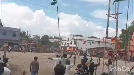 फारबिसगंज: फारबिसगंज में मुहर्रम जुलूस के दौरान एक ही समुदाय के दो अखाड़ों के बीच पत्थरबाजी, मौके पर पहुंची पुलिस