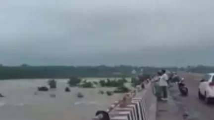 बैकुंठपुर: कोरिया एमसीबी में बारिश ने तोड़ा 10 साल का रिकॉर्ड, अमृतधारा जलप्रपात में प्रवेश पर लगा प्रतिबंध