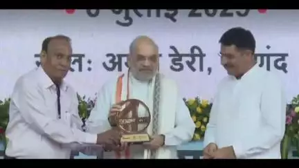 શહેરા: ગુજરાત વિધાનસભાના ઉપાધ્યક્ષ જેઠાભાઇ ભરવાડે અમુલ ડેરી ખાતે કેન્દ્રીય મંત્રી અમિતભાઈ શાહનું સ્વાગત કર્યું હતું