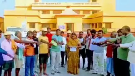 चेहराकलां: शाहपुर खुर्द पंचायत बनी मॉडल पंचायत, मुखिया ने वार्ड सदस्यों को स्वच्छता की शपथ दिलाई
