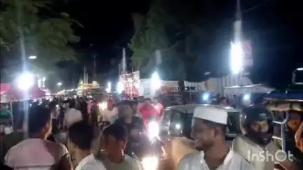 जमुई: मोहर्रम पर्व के अवसर पर जवाहर हाई स्कूल स्थित कर्बला के पास भव्य मेला लगा, फातिहा के लिए लोगों की उमड़ी भीड़