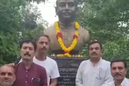 उदयपुरा: उदयपुर नगर में समाजसेवियों ने डॉक्टर श्यामा प्रसाद मुखर्जी की जयंती मनाई