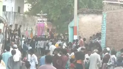 बांदा में शहर से लेकर गांवों तक मोहर्रम की दस वी को ढोल नगाड़े तासो के साथ निकले जुलूस। 
#banda