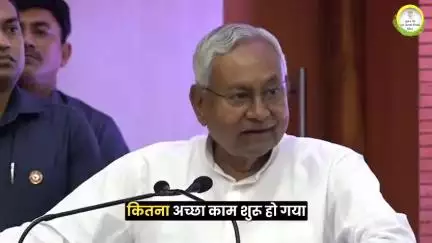 मुख्यमंत्री बालिका पोशाक योजना और मुख्यमंत्री बालिका साइकिल योजना ने बिहार की लाखों बेटियों की शिक्षा को नई उड़ान दी है।