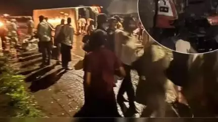 चिखली: पंढरपूर परत येणाऱ्या बसचा चिखली येथील महाबीज कार्यालयाजवळ अपघात बस मध्ये होते 52 वारकरी