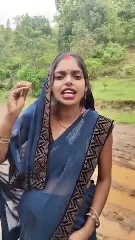 श्रीमती लीला साहू जी ने निडरता के साथ अपने गाँव की जर्जर सड़क की सच्चाई सामने रखी और प्रधानमंत्री एवं मुख्यमंत्री से जवाब माँगा, यह साहस सराहनीय है।
