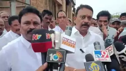 శ్రీశైలం డ్యాం గేట్లలో వస్తున్న లీకేజీ వలన డ్యామ్ కు ఎటువంటి ప్రమాదం లేదు: శ్రీశైలం ఎమ్మెల్యే బుడ్డా రాజశేఖర్ రెడ్డి
