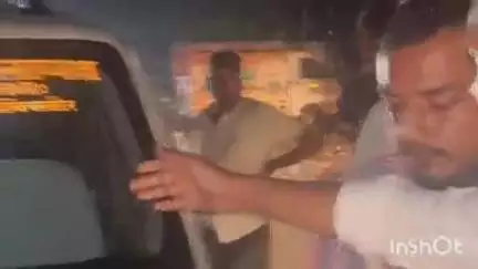 बिजनौर: बिजनौर में BIC इंटर कॉलेज के पास भाजपा युवा मोर्चा के जिला अध्यक्ष और व्यापारी खालिद के बीच नोक जोक
