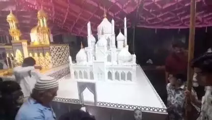 बड़वानी: अंजड़ में हज़रत इमाम हुसैन की याद में निकला ताजियों का चल समारोह, पुलिस प्रशासन रहा मुस्तैद