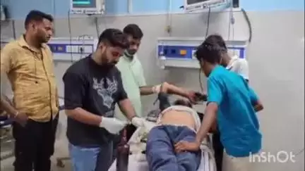 आरा: नवादा थाना क्षेत्र के प्राइवेट बस स्टैंड के समीप हथियारबंद बदमाश ने पैंटिकार कर्मचारी को गोली मारी