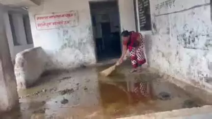 सिमगा: हरीनभट्ठा में आंगनबाड़ी केंद्र की स्थिति बेहाल, हो रही भारी परेशानी