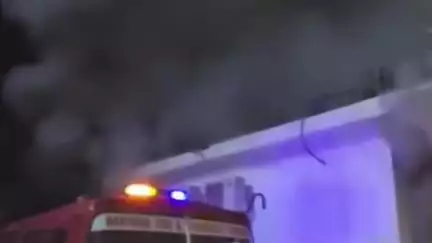 करनाल: बुड्ढा खेड़ा चौक: कपड़े की दुकान में धमाके के साथ भयंकर आग, मौके पर पहुंची पुलिस और फायर ब्रिगेड