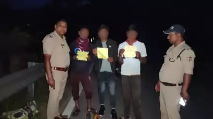 थराली: ऑपरेशन लगाम के तहत सार्वजनिक स्थान पर शराब पीने वाले 3 लोगों पर की गई चालानी कार्रवाई