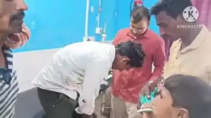 अलौली: अलौली प्रखंड मुख्यालय के पास सड़क दुर्घटना में दो लोग जख्मी, स्वास्थ्य केंद्र में इलाज जारी