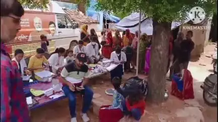 पिछोर: पिछोर तहसील के ग्राम काली पहाड़ी में स्वास्थ्य शिविर, 54 सहरिया मरीजों ने उठाया लाभ
