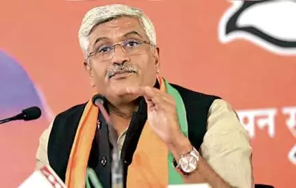 'CM साहब...मुख्यमंत्री जी...ओ जोगाराम जी...', बीच भाषण मंच से चिल्लाने केंद्रीय मंत्री गजेंद्र सिंह शेखावत!