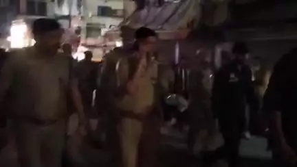 ललितपुर: शहर में मोहर्रम पर निकाला गया ताजिया जुलूस, चप्पे-चप्पे पर पुलिस रही तैनात