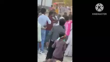 बस्ती: चिलमा बाजार में ताजिया ले जाते समय हुई मारपीट का वीडियो सोशल मीडिया पर हुआ वायरल