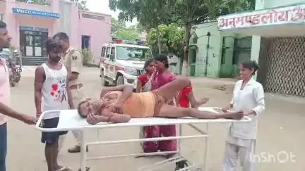 हिलसा: अरपा गांव में पैसे के विवाद में बदमाशों ने पिता-पुत्र को मारपीट कर किया घायल