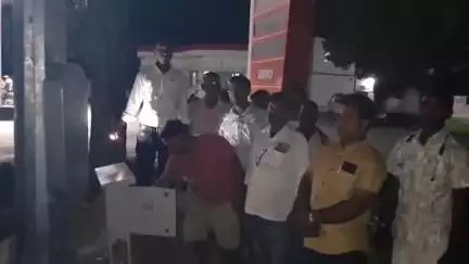 जोगापट्टी: नगर पंचायत मच्छरगांवा रोशनी से जगमगा उठा, चार स्थानों पर हाई मास्क लाइट का उद्घाटन