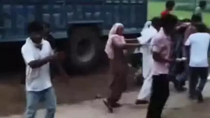अमरोहा: डिडौली के गांव कमालपुर जैद में दो पक्षों के बीच जमकर चले लाठी-डंडे, सात लोग हुए घायल