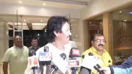 ಬೆಳಗಾವಿ: ರಾಜಕಾರಣದ ಬಗ್ಗೆ ಈಗಾಗಲೇ ಮಾತನಾಡಿದ್ದೇವೆ ಇನ್ನ ಮಾತನಾಡಲ್ಲಾ ನಗರದಲ್ಲಿ ಮಾಜಿ ಶಾಸಕ ಕುಮಾರ ಬಂಗಾರಪ್ಪ ಪ್ರತಿಕ್ರಿಯೆ