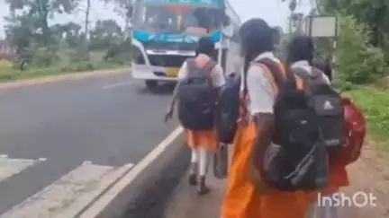मूल: बस अभावी विद्यार्थ्यांचे शैक्षणिक नुकसान मूल बस स्थानकावर बस फेऱ्या वाढवण्याची विद्यार्थ्यांची मागणी #jansamasya